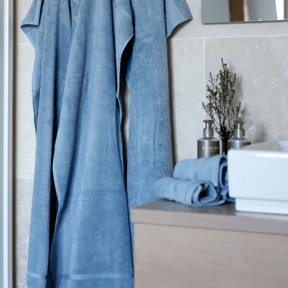 1109002203_handpowderblueenv.png