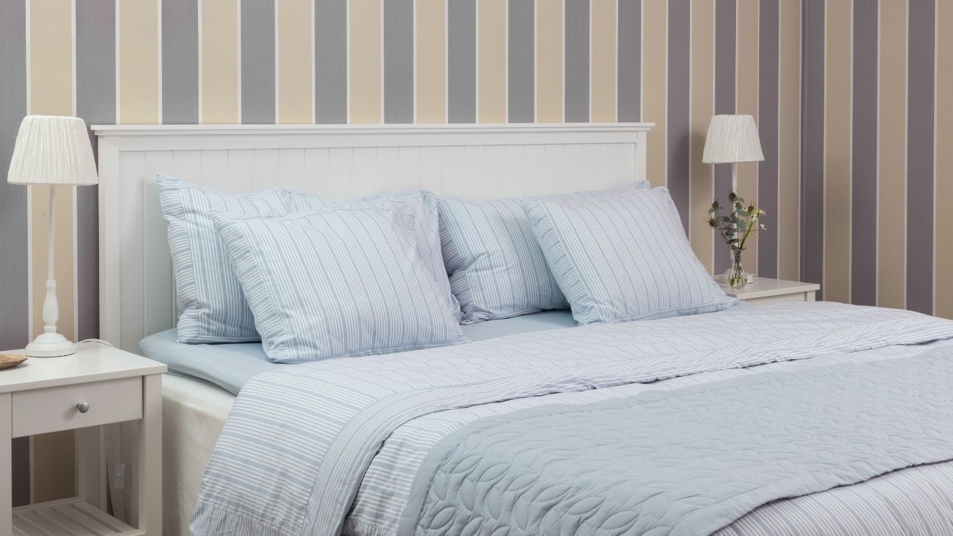 Creating a Calm Nordic Bedroom with Soft Cotton Textiles - Home by Ilse Jacobsen