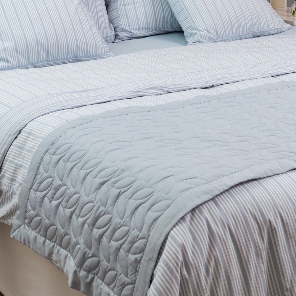 Bed Runner — The Final Touch of Quiet Luxury