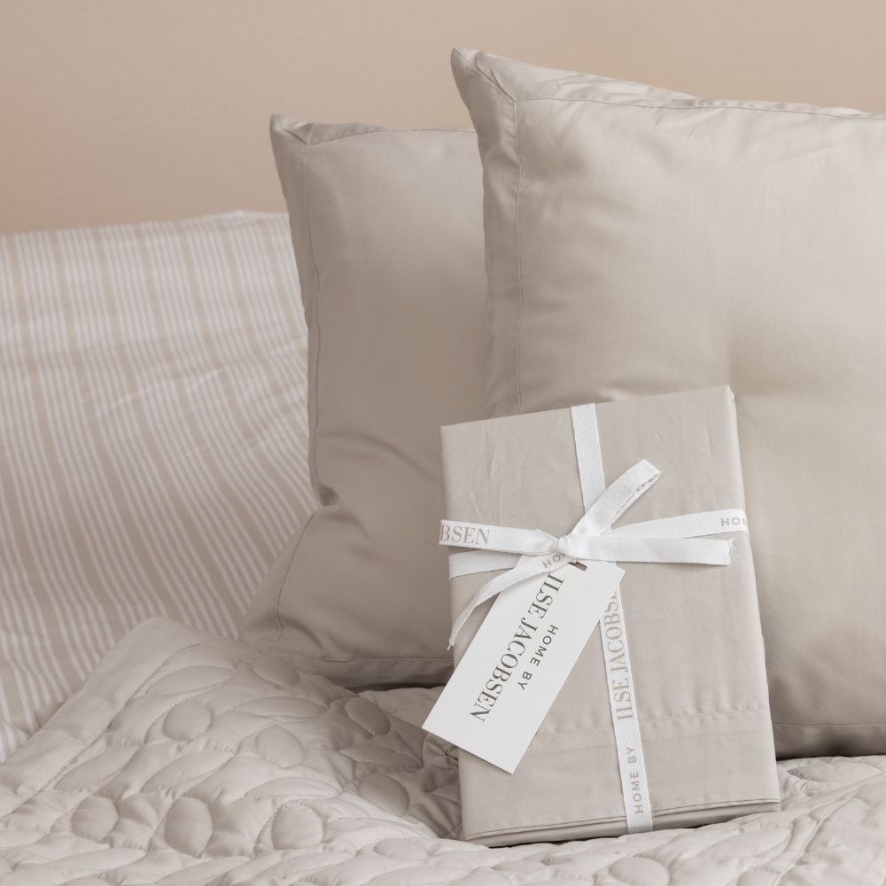 Hotel_pillow_cases_Sand_Beige_sheets.jpg