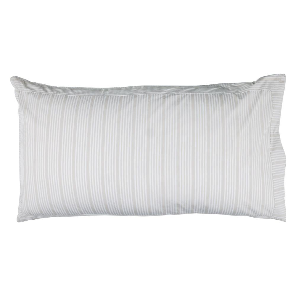Sand_Beige_Stripes_-_Hotel_pillow_case_50x90_6aa70ec5-889b-4c00-95aa-b91baf558f58.jpg