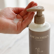 Welcome Ritual - Hand Soap & 2 pack Sand Beige Stripes Guest Towels