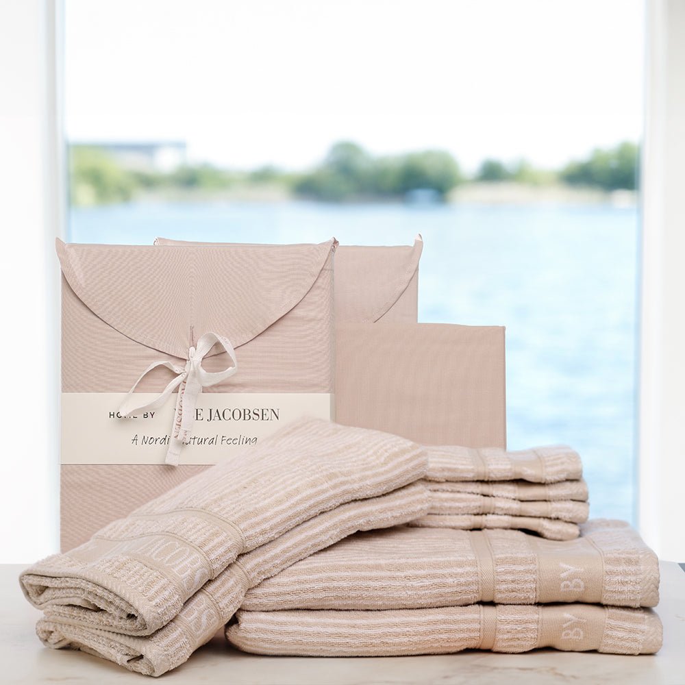Nordic Wedding Set - Sand Beige - 150x210+50x60 - Home by Ilse Jacobsen